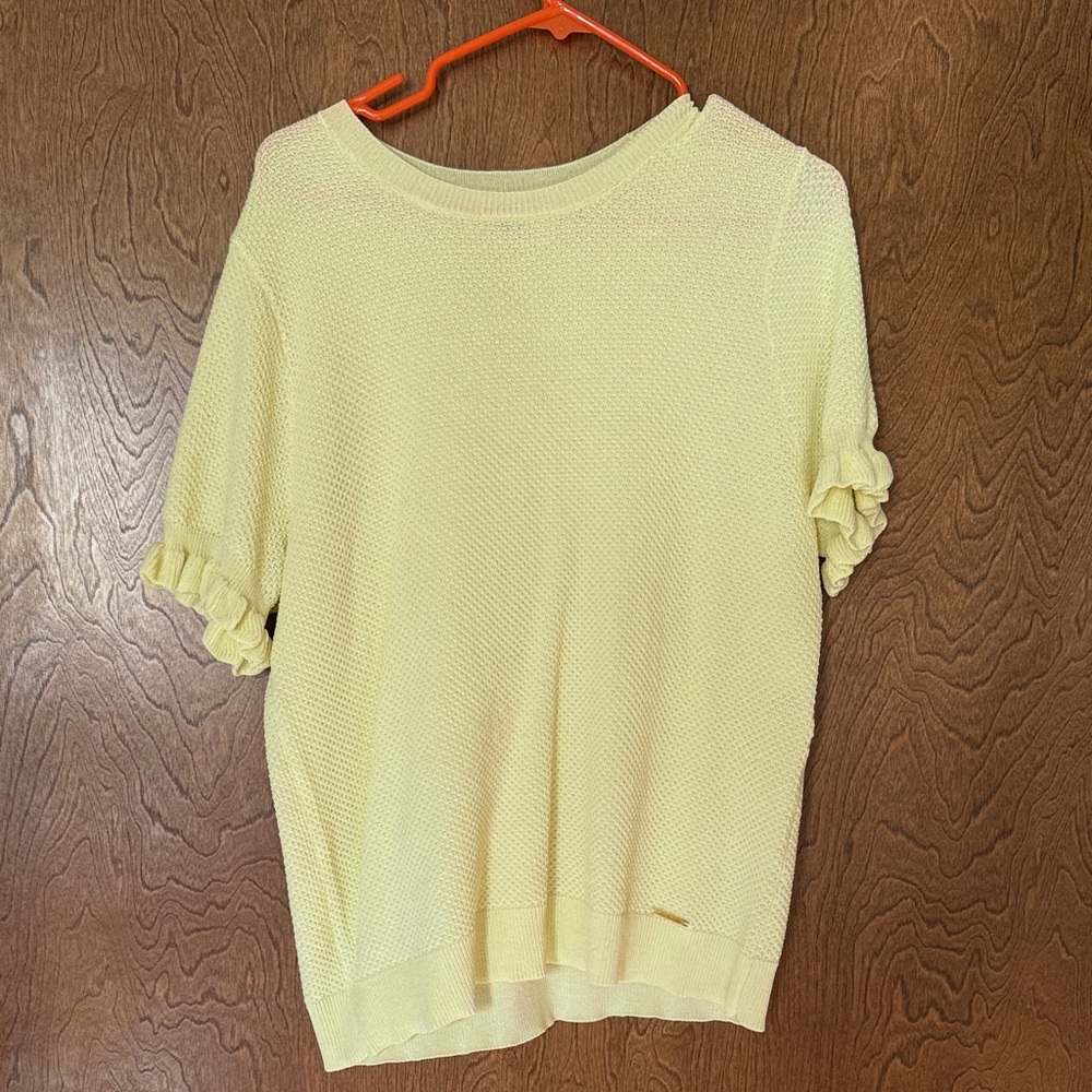 Anne Klein Light Yellow Short Sleeve Top